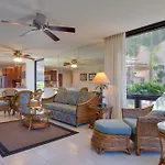 Lahaina Condo With Patio, Ocean Views And Pool Access!