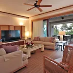 Montage Kapalua Bay