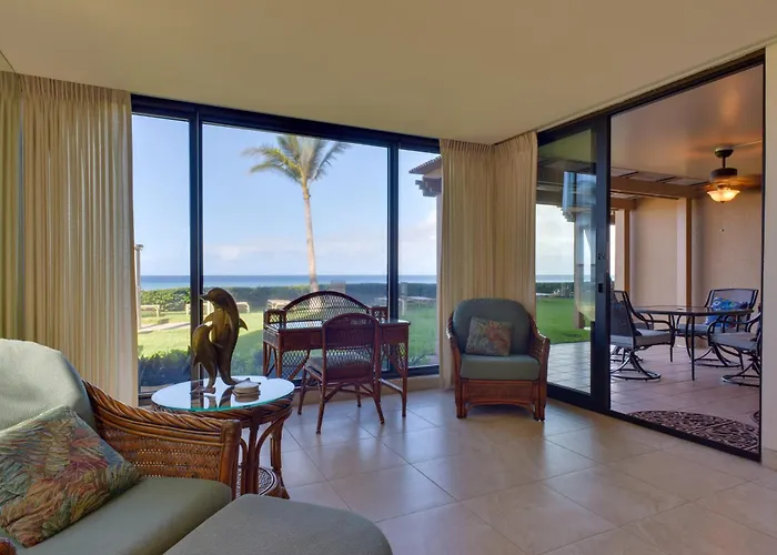 Lahaina Condo With Patio, Ocean Views And Pool Access!