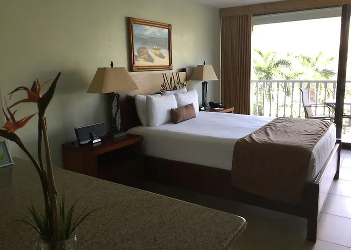 Lahaina Shores Beach Resort