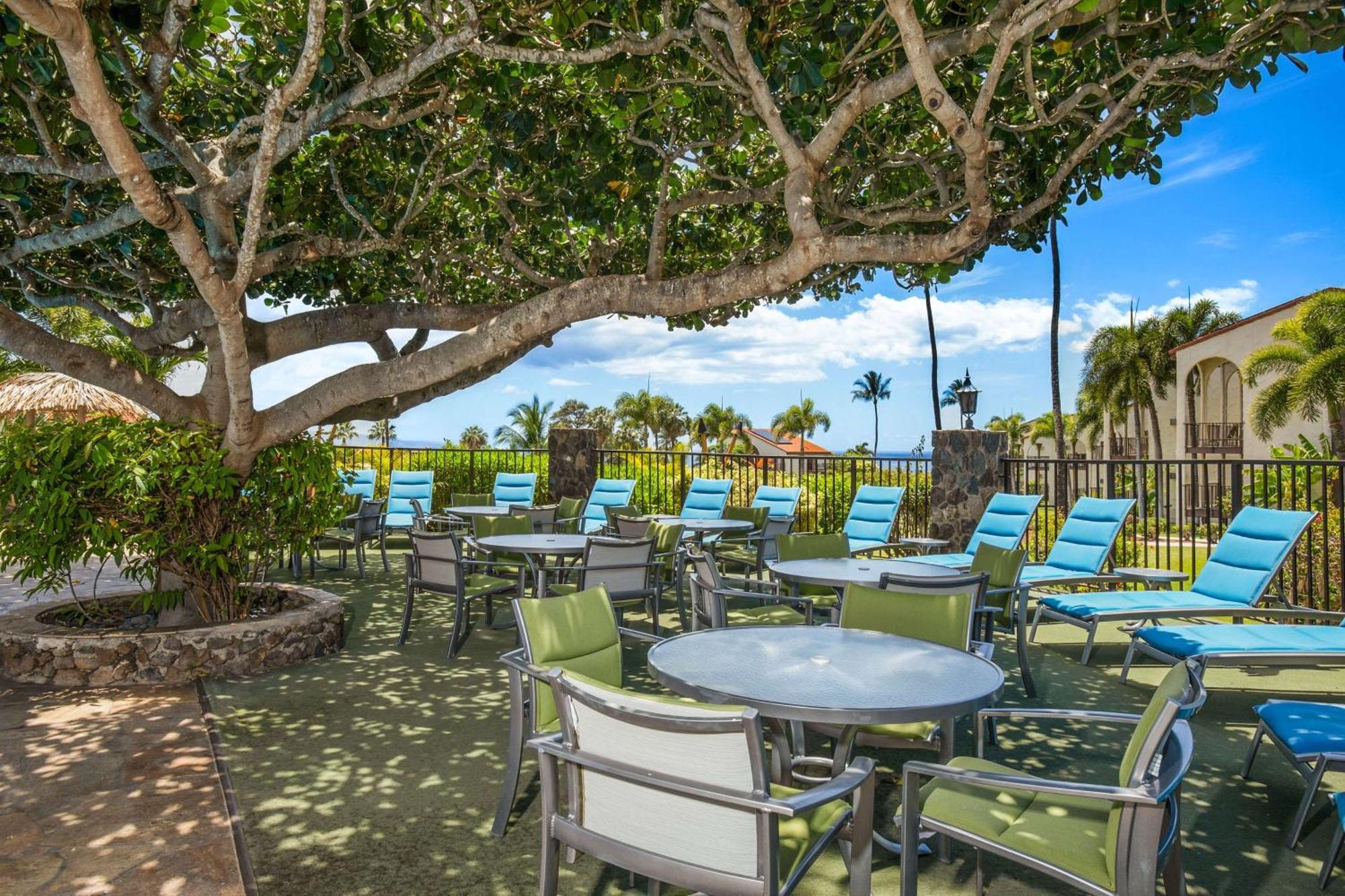 Aston Maui Hill 3*