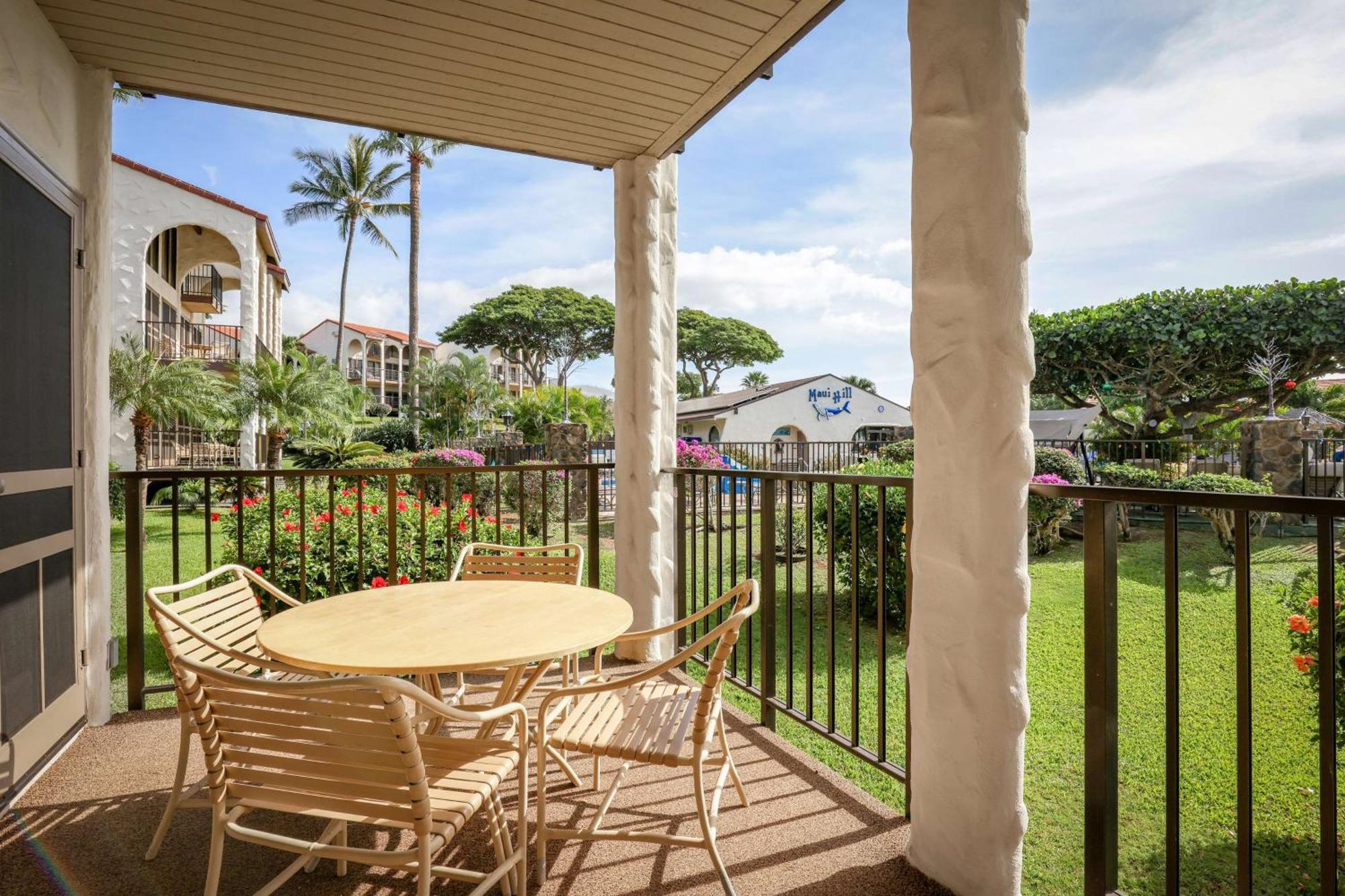 Aston Maui Hill 3*