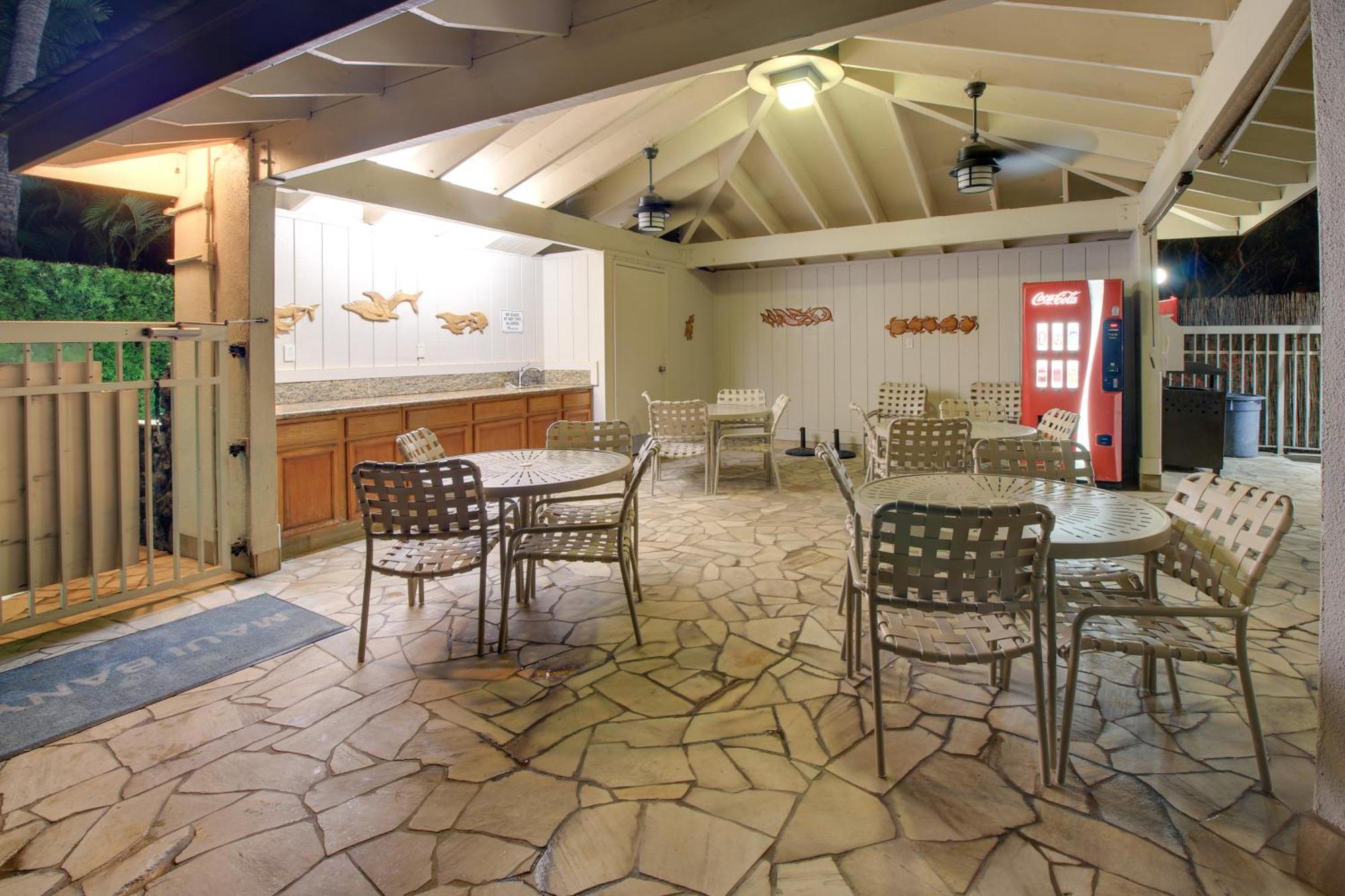 Steps To Kihei With Scenic Lanai! Apartment
