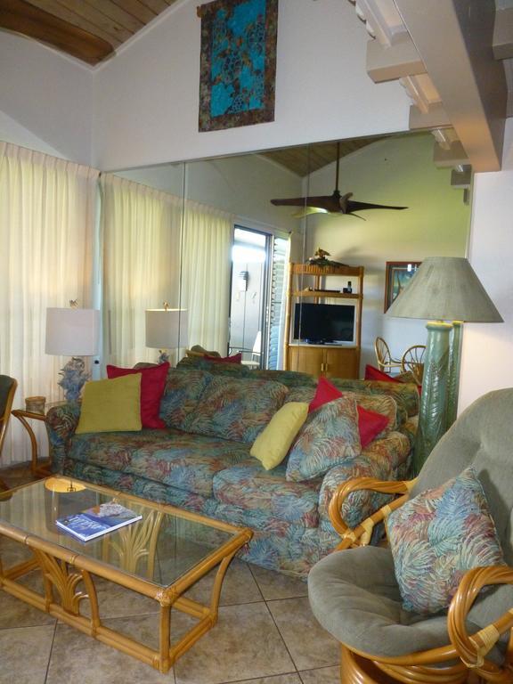 Mahina Surf Aparthotel Lahaina